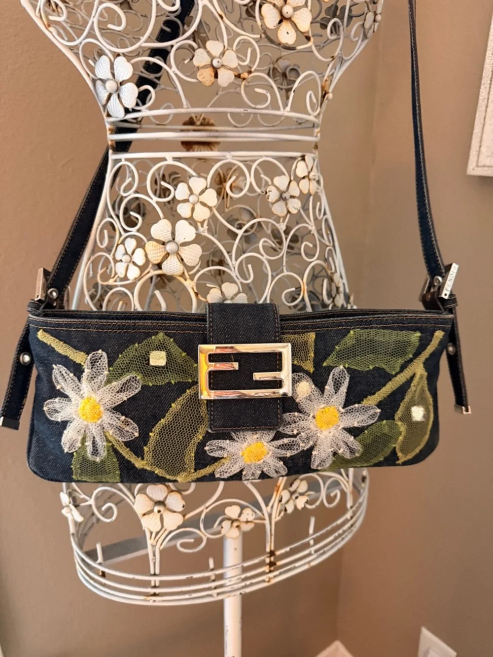 Fendi Baguette AUTHENTIC Vintage Denim Floral Daisy Appliqué - Picture 2 of 11